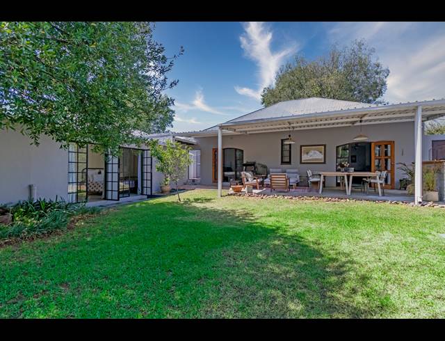 2 BEDROOM HOUSE SOLD IN PARKHURST